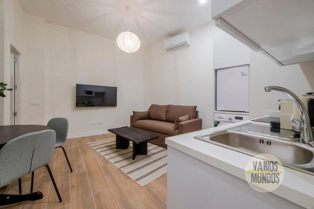 Cozy Y Centrico Apt Para 6Pax En Plaza Del Carmen E2 Madryt Zewnętrze zdjęcie