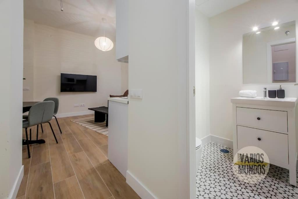Cozy Y Centrico Apt Para 6Pax En Plaza Del Carmen E2 Madryt Zewnętrze zdjęcie